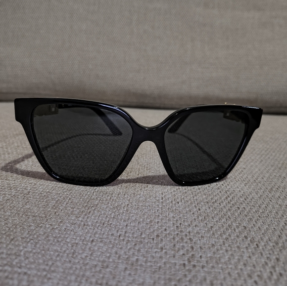 Authentic Versace Sunglasses NWT org $536 - Picture 8 of 16